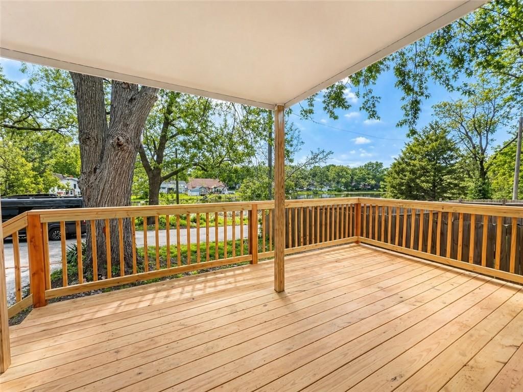 705 S Fairview Avenue — photo 4