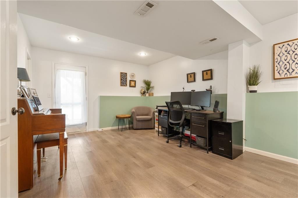 11424 N Ditzler Avenue — photo 31