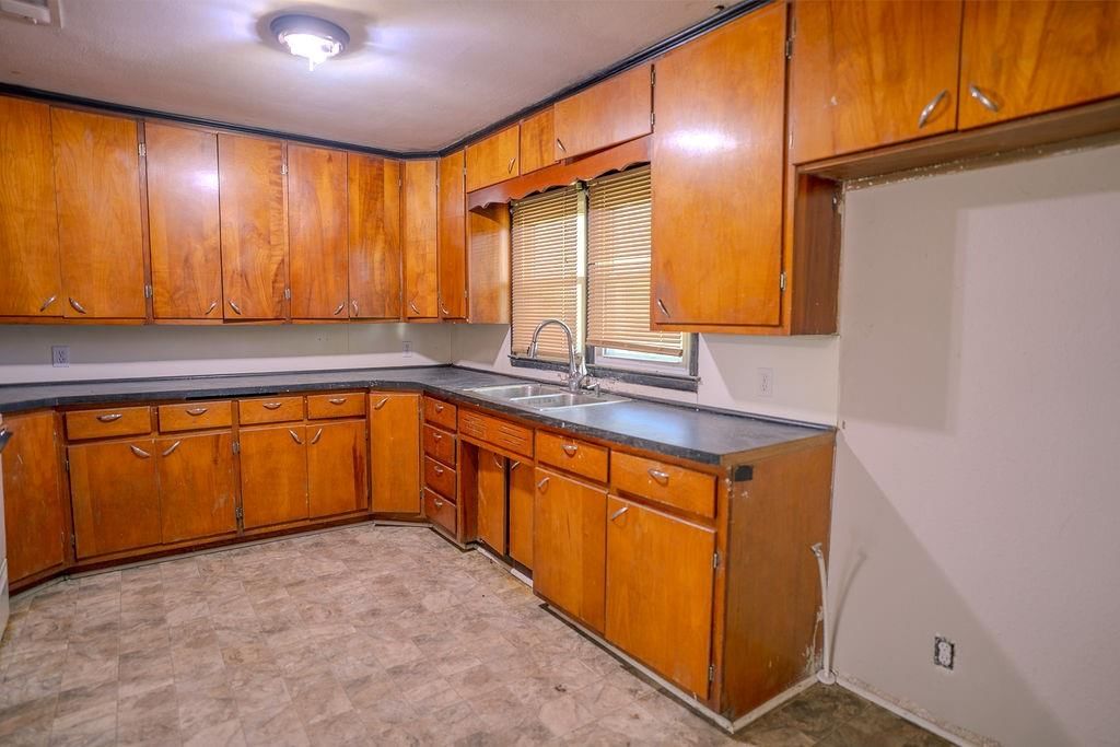 442 128th Terrace — photo 37