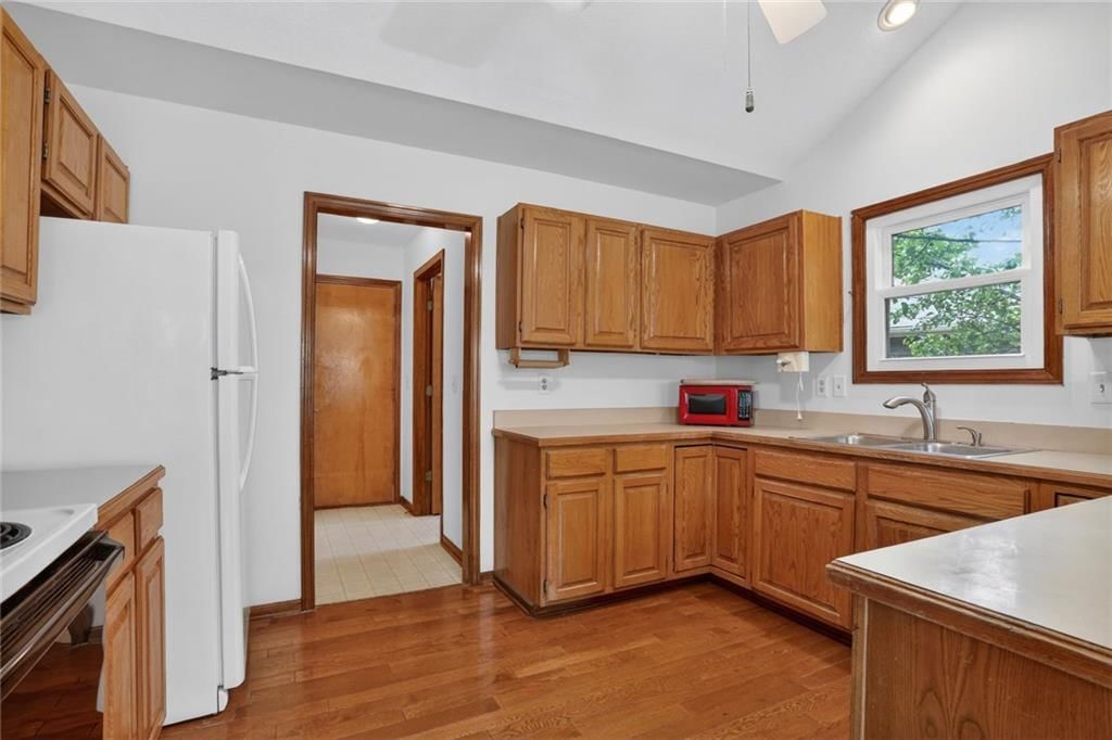 417 N Cherry Street — photo 7