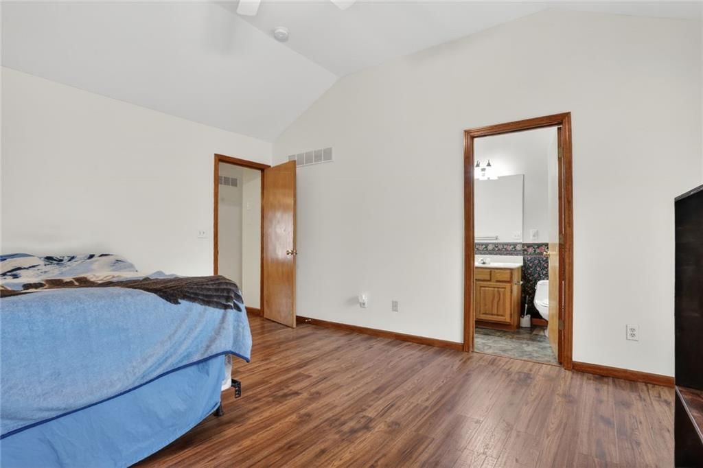 417 N Cherry Street — photo 12