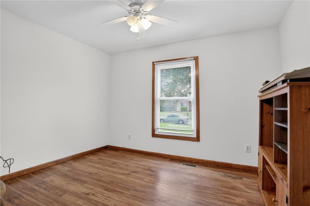 417 N Cherry Street — photo 15