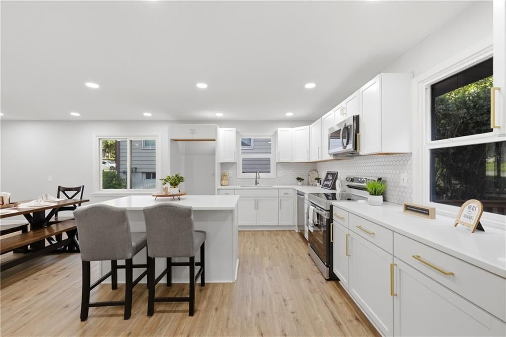 6518 Sterling Avenue — photo 10