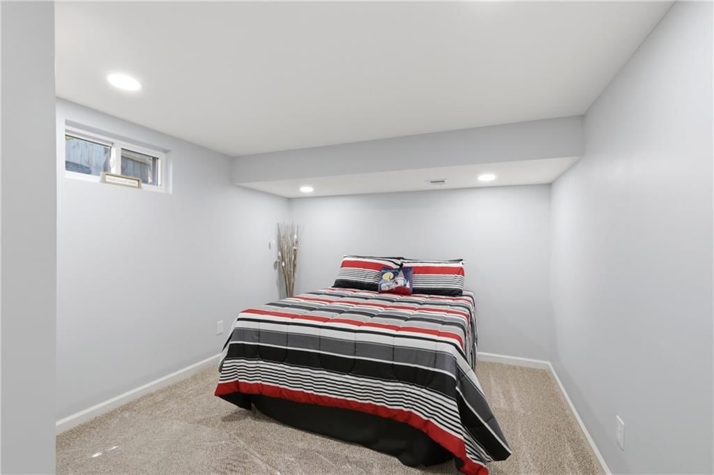 6518 Sterling Avenue — photo 21