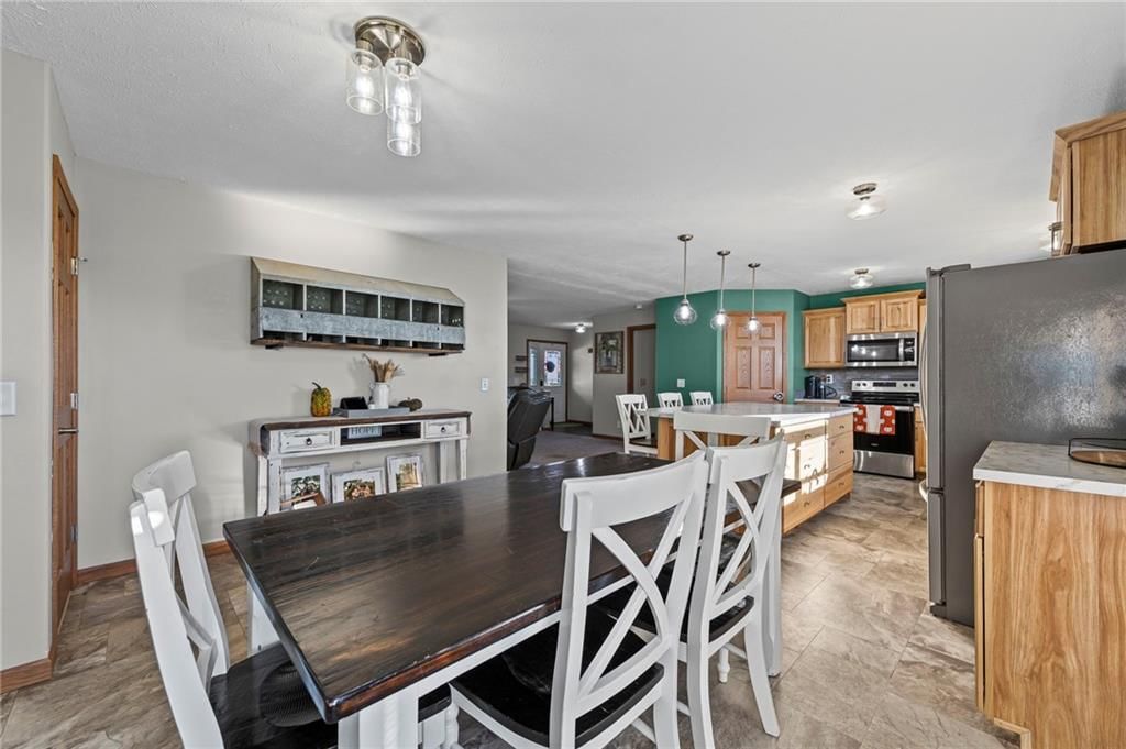 27455 Stephanie Lane — photo 14