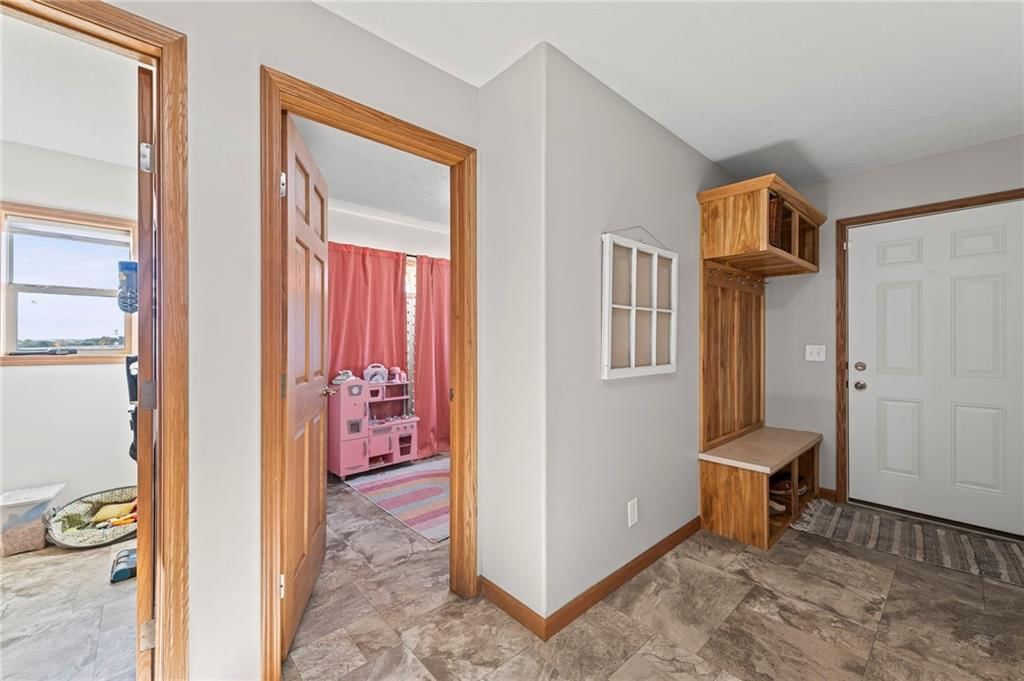 27455 Stephanie Lane — photo 22