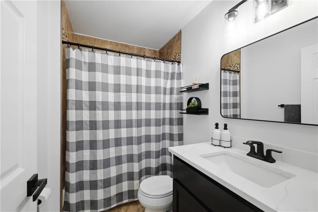 18411 Linwood Road — photo 36