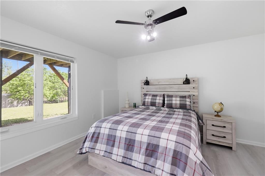 18411 Linwood Road — photo 40