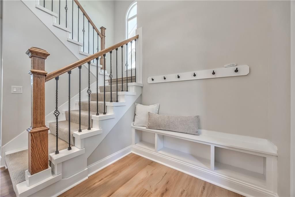 1172 WHITE OAK Lane — photo 25