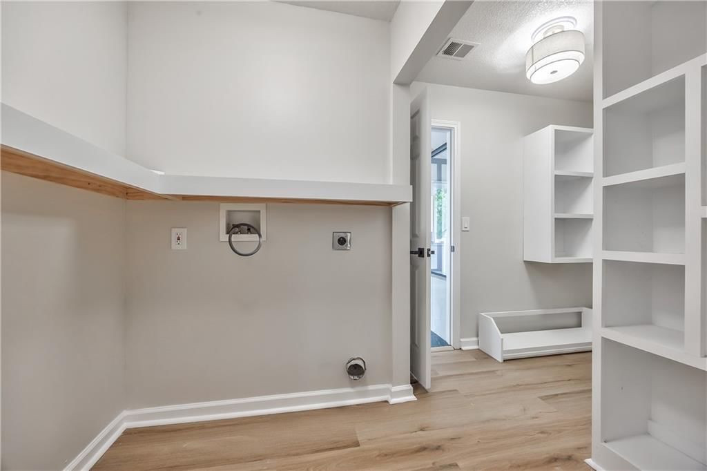 1172 WHITE OAK Lane — photo 41