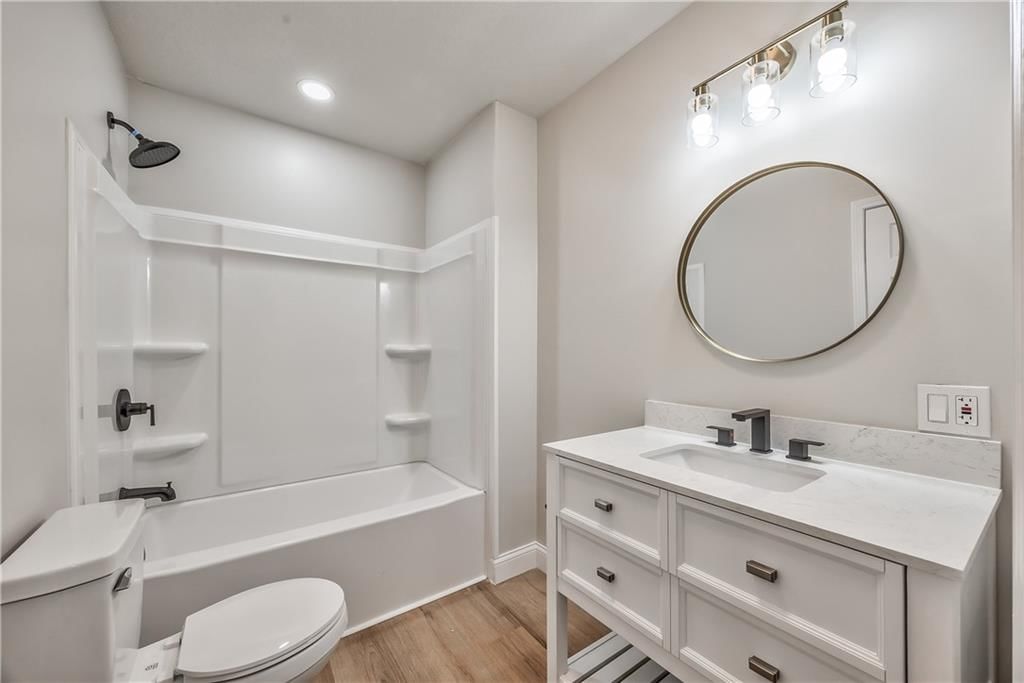 1172 WHITE OAK Lane — photo 43