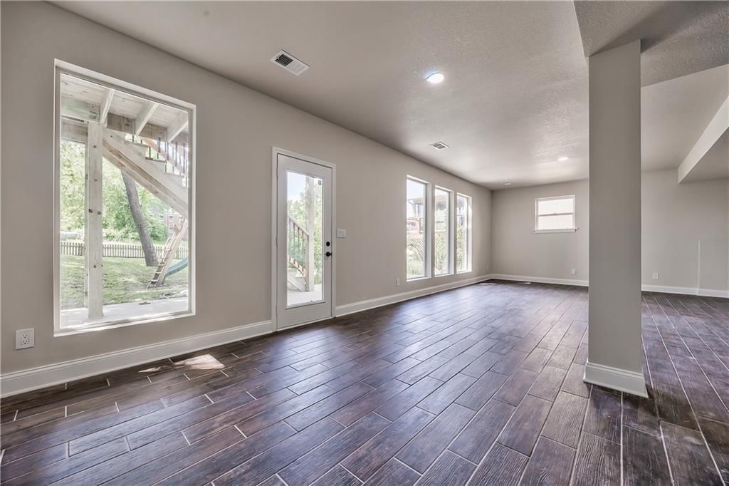 1172 WHITE OAK Lane — photo 47