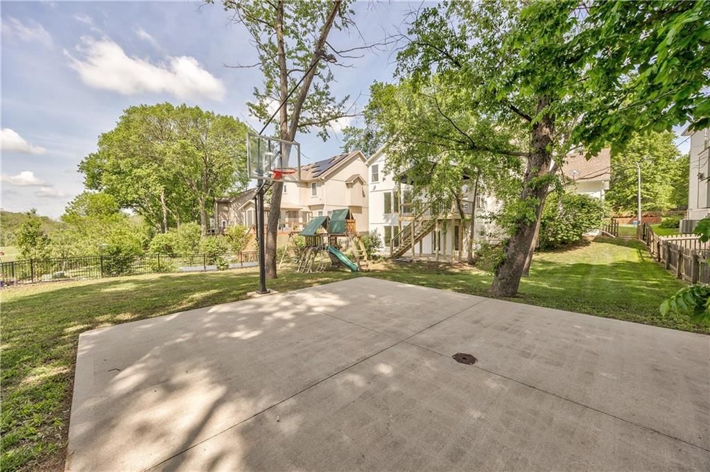 1172 WHITE OAK Lane — photo 63
