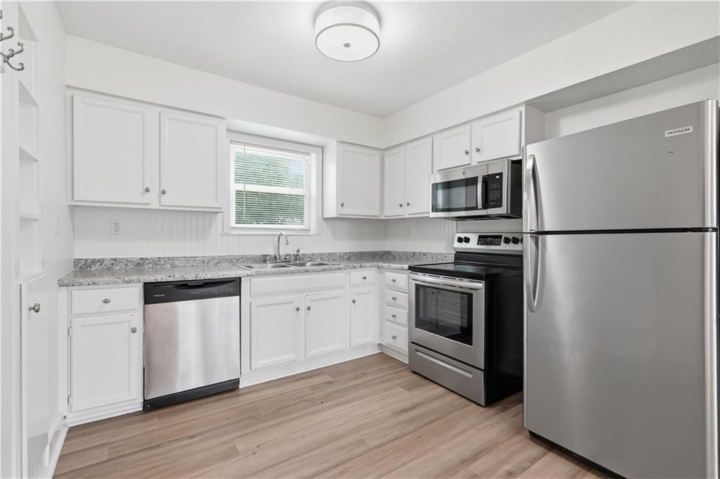 2706 W 79th Street — photo 5