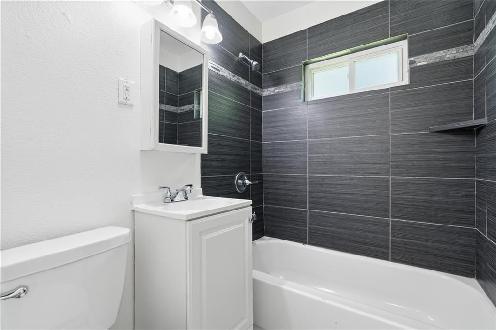 2706 W 79th Street — photo 14