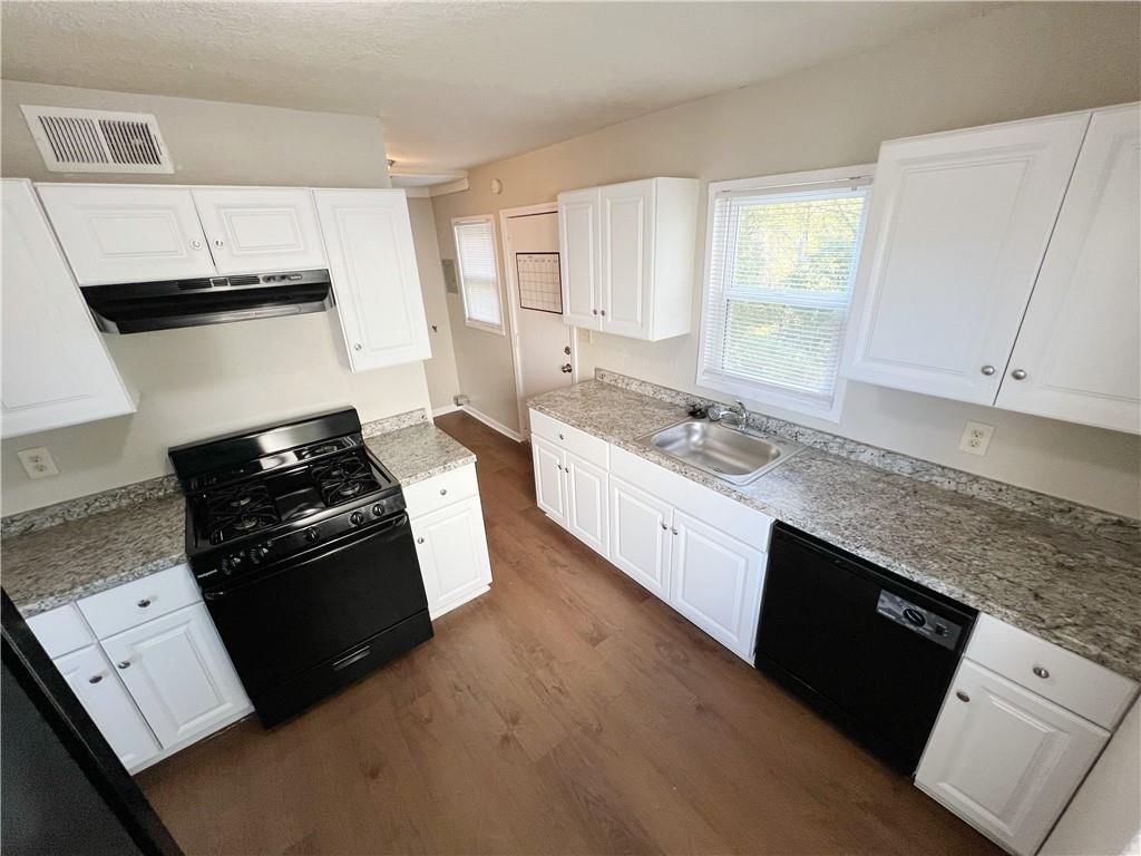 9512 Charlotte Street — photo 4