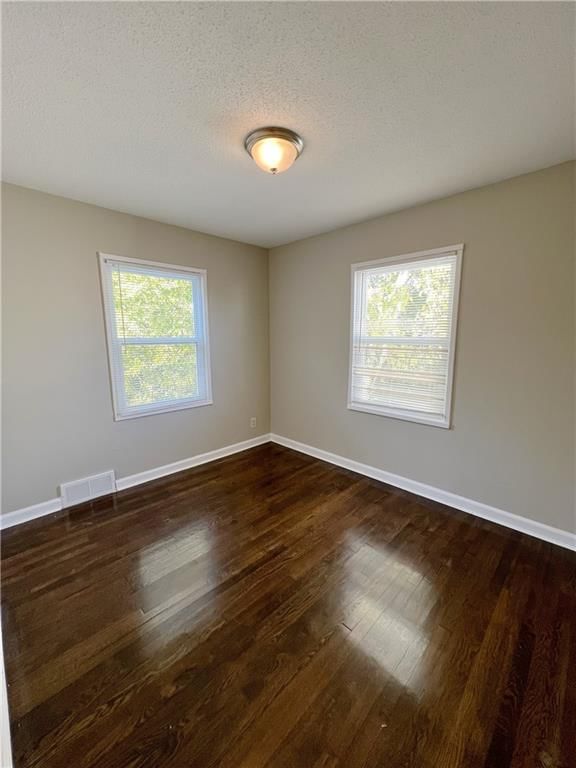 9512 Charlotte Street — photo 7