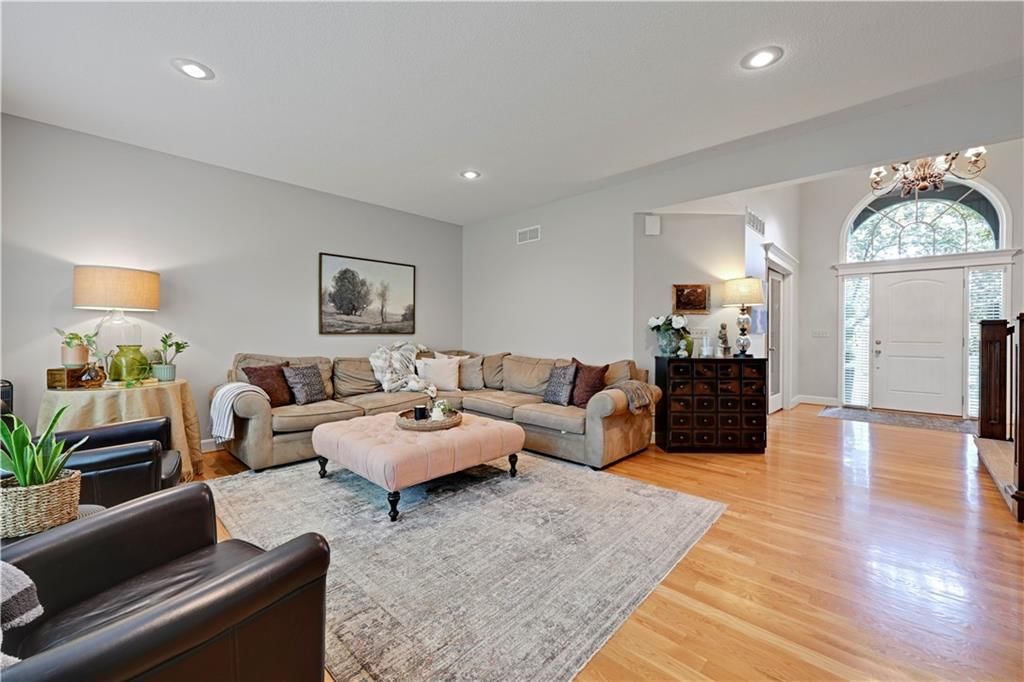 19212 W 64th Terrace — photo 11