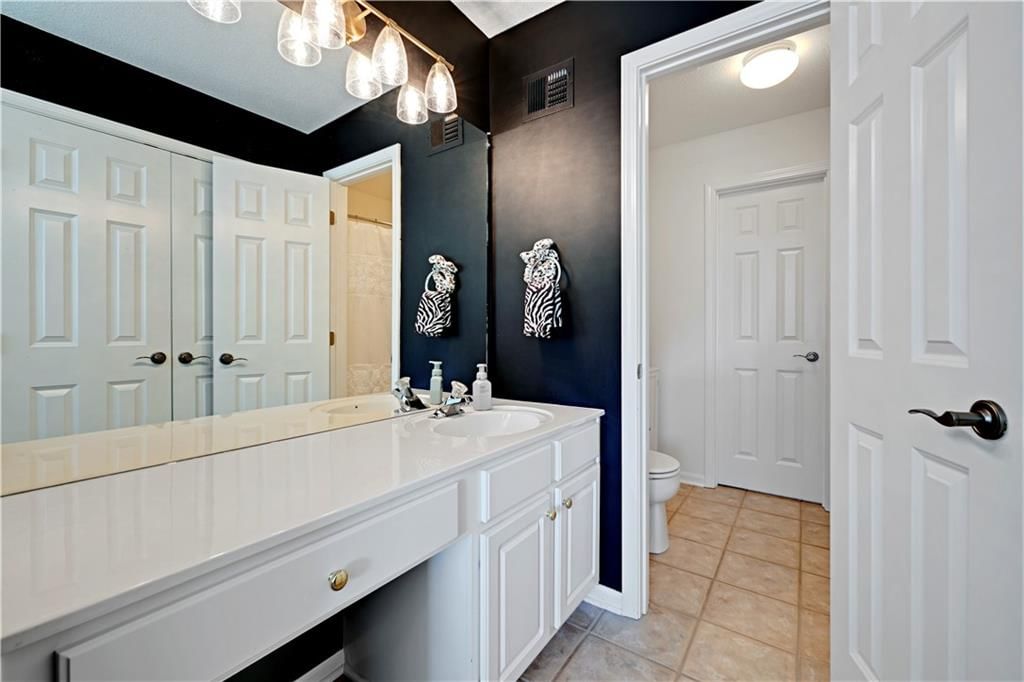 3146 W 145th Terrace — photo 36
