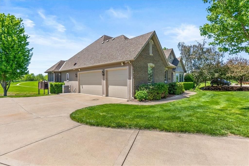 8070 Green Glades Court — photo 4