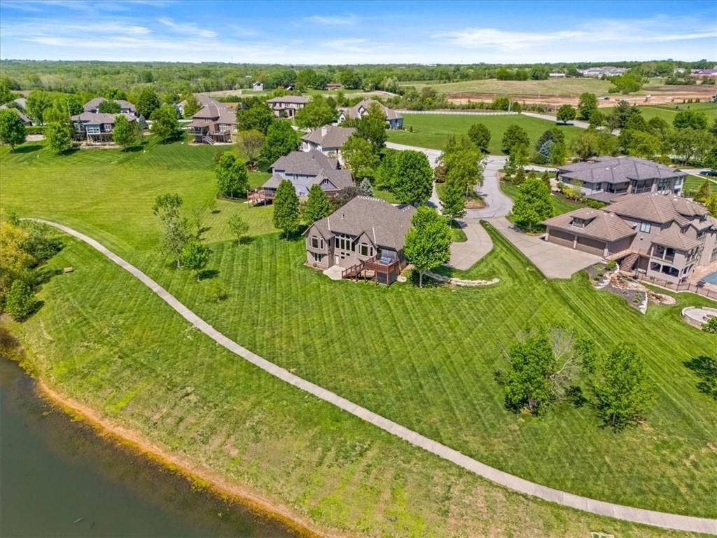 8070 Green Glades Court — photo 47
