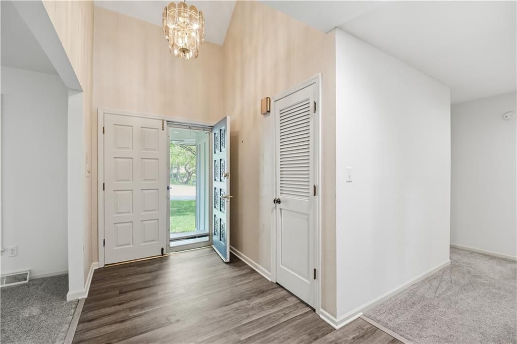 600 NE Golfview Drive — photo 4