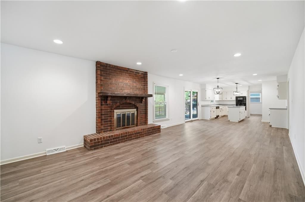 600 NE Golfview Drive — photo 10