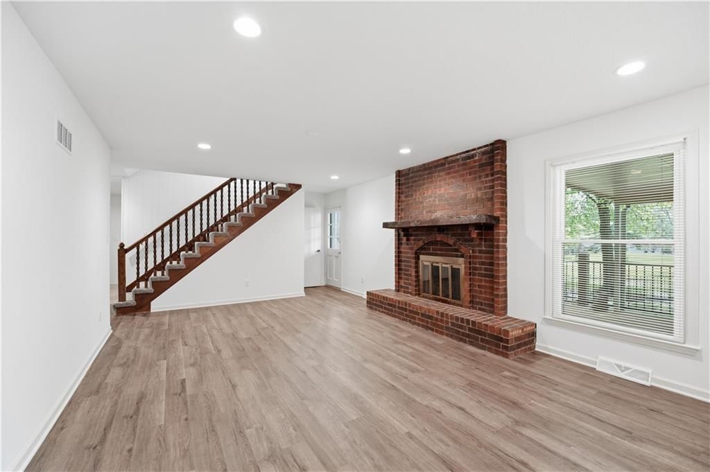 600 NE Golfview Drive — photo 11