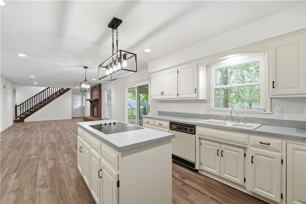 600 NE Golfview Drive — photo 16