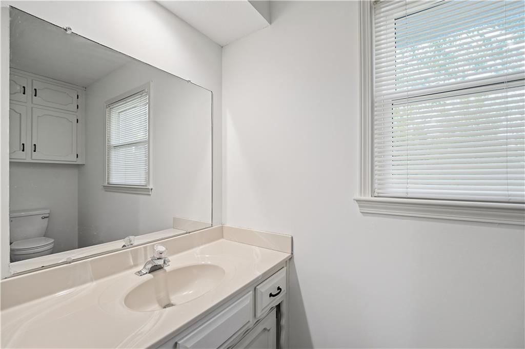 600 NE Golfview Drive — photo 20