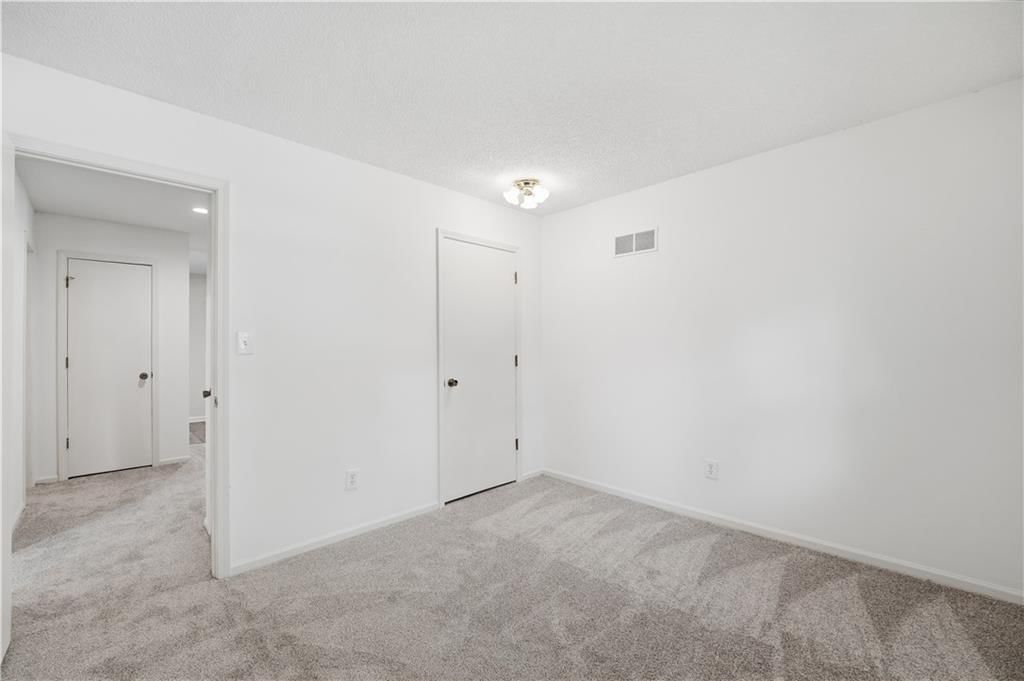 600 NE Golfview Drive — photo 27