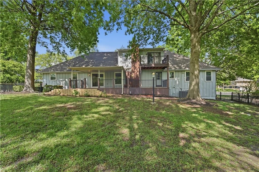 600 NE Golfview Drive — photo 47