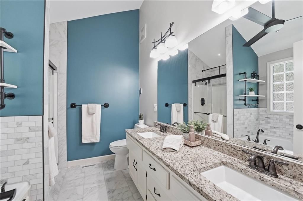516 NE Topaz Drive — photo 25
