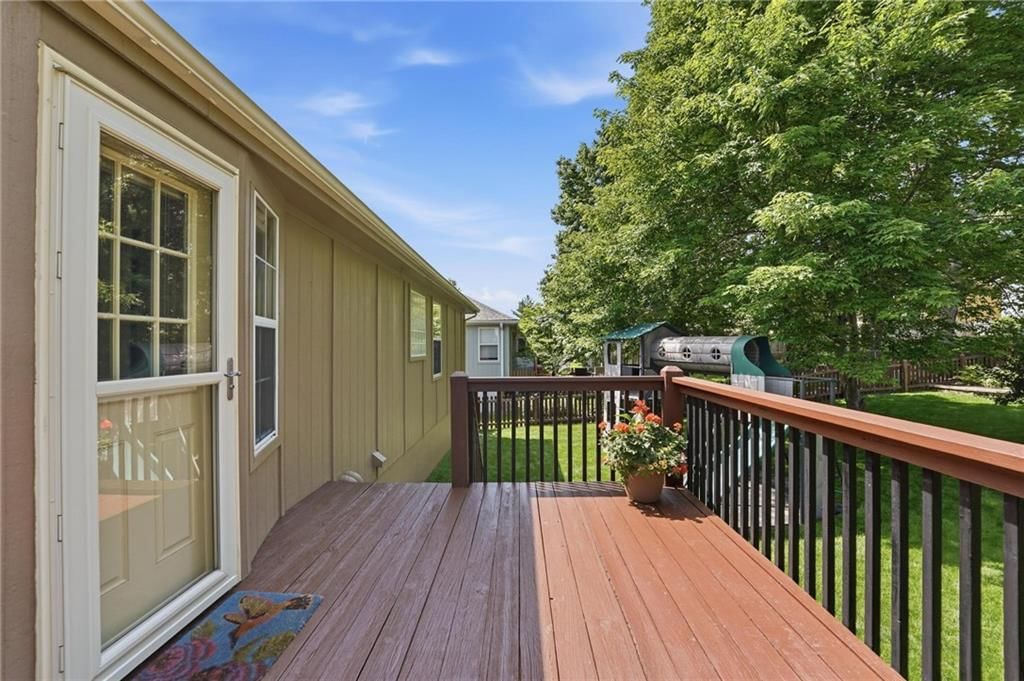 516 NE Topaz Drive — photo 51