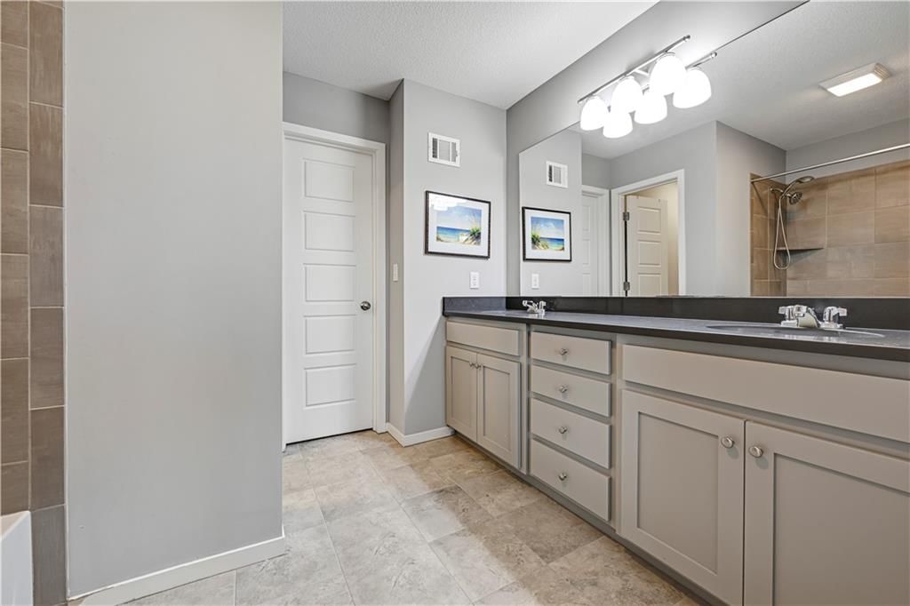 16059 Fontana Street — photo 12