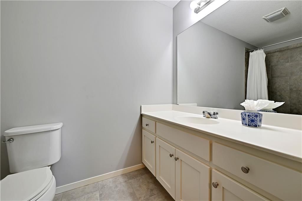 16059 Fontana Street — photo 14