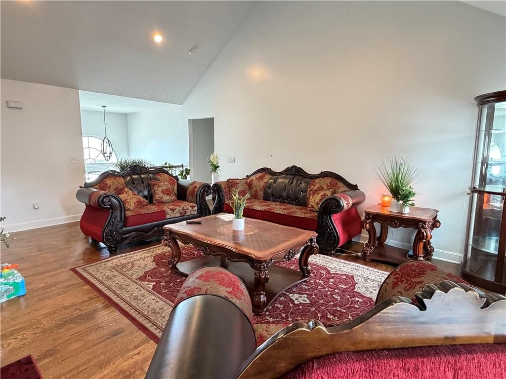 11219 Kimball Avenue — photo 8