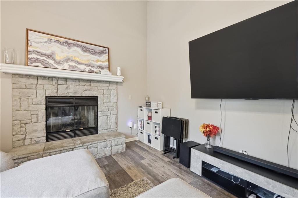 312 SE Onyx Drive — photo 8