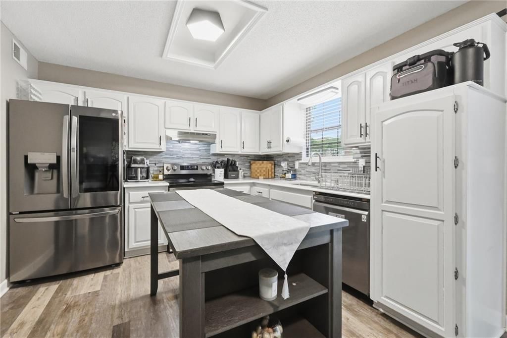 312 SE Onyx Drive — photo 10