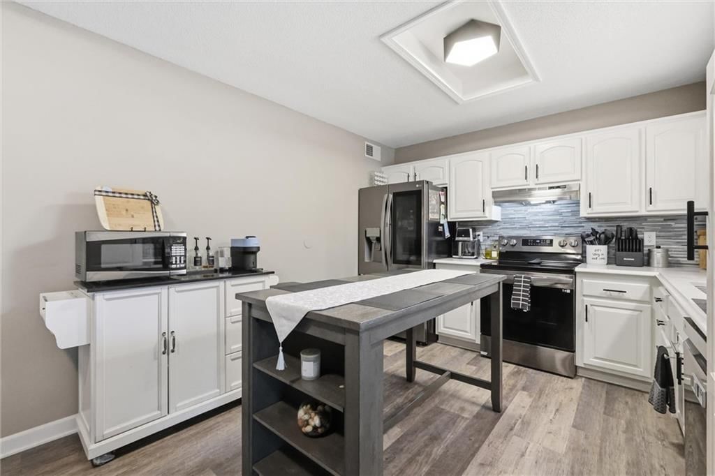 312 SE Onyx Drive — photo 11