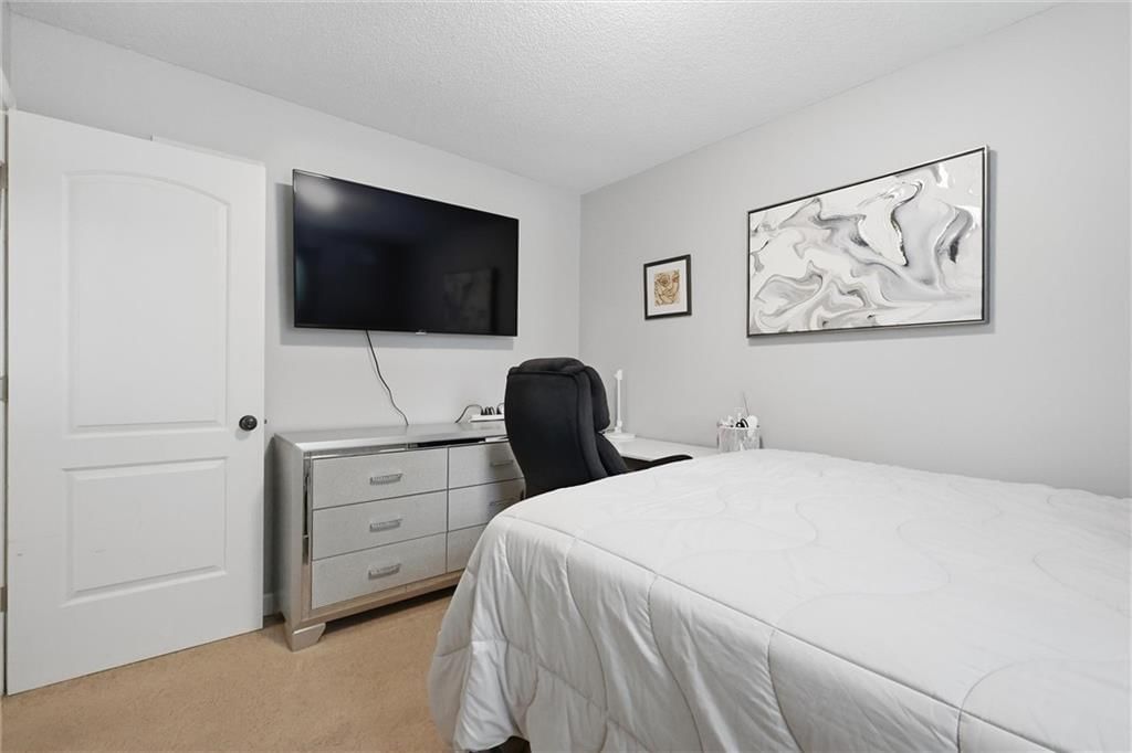 312 SE Onyx Drive — photo 24