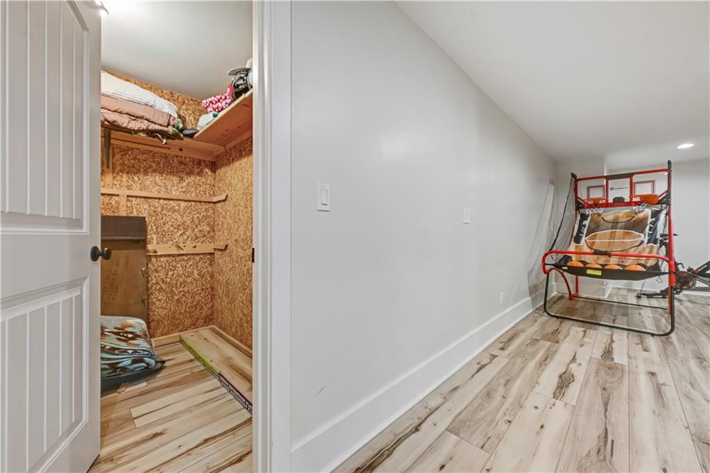 12321 Fairway Road — photo 57