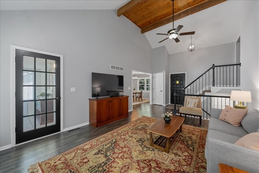 300 SE Brownfield Drive — photo 6