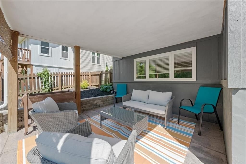 300 SE Brownfield Drive — photo 28