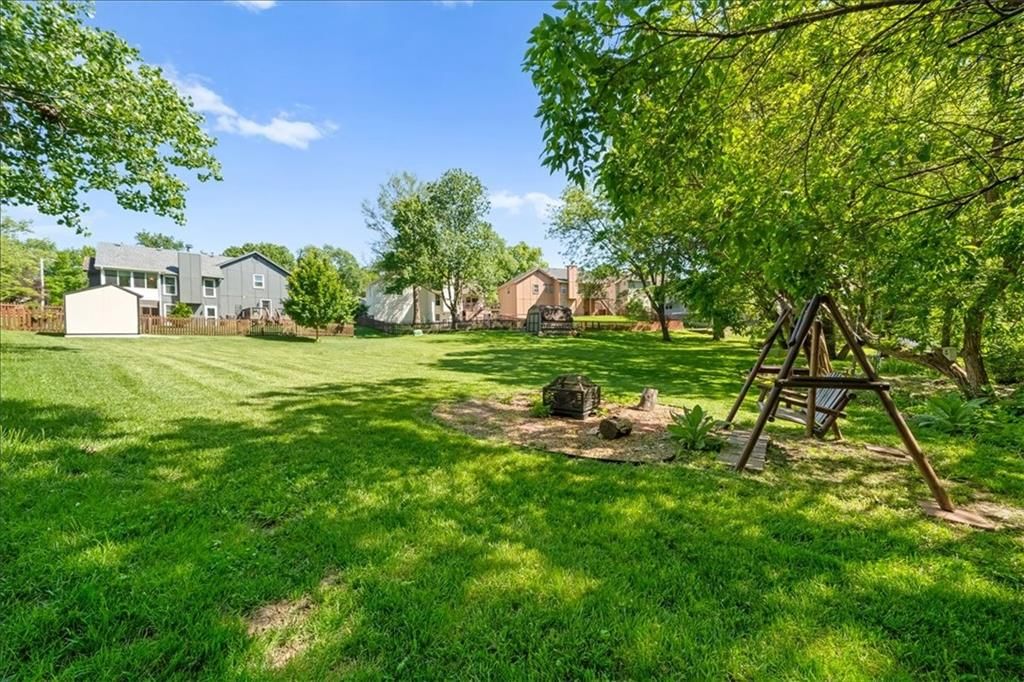 300 SE Brownfield Drive — photo 32