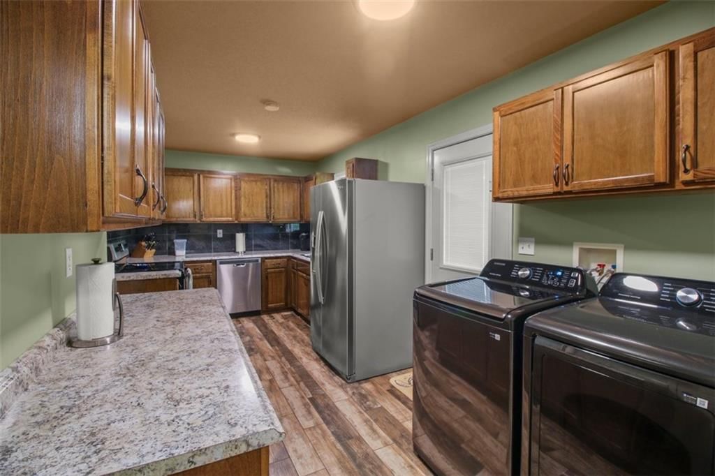 310 E Orchard Street — photo 9