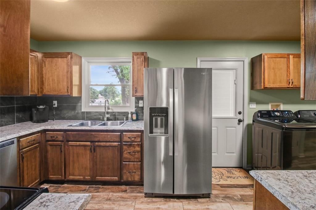 310 E Orchard Street — photo 12