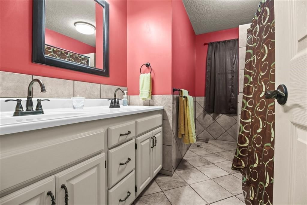 310 E Orchard Street — photo 13