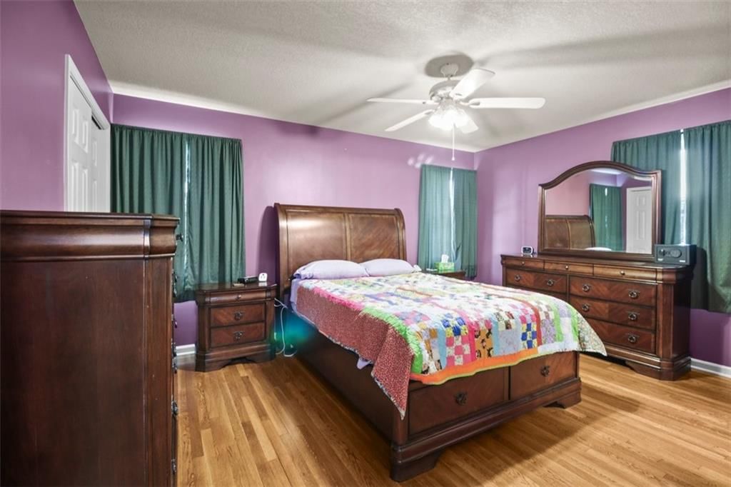 310 E Orchard Street — photo 16