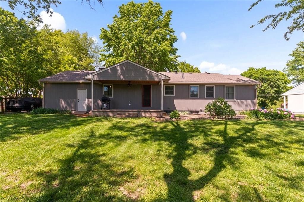 310 E Orchard Street — photo 36